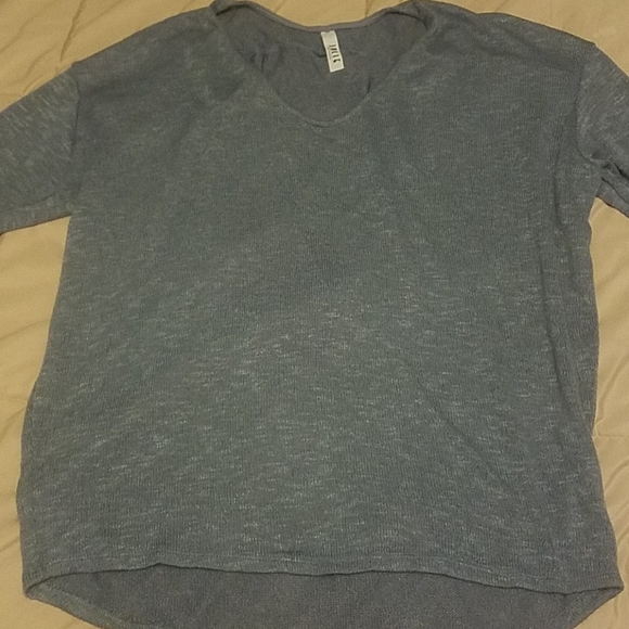 Jolie Textured Knit Top - Picture 2 of 3